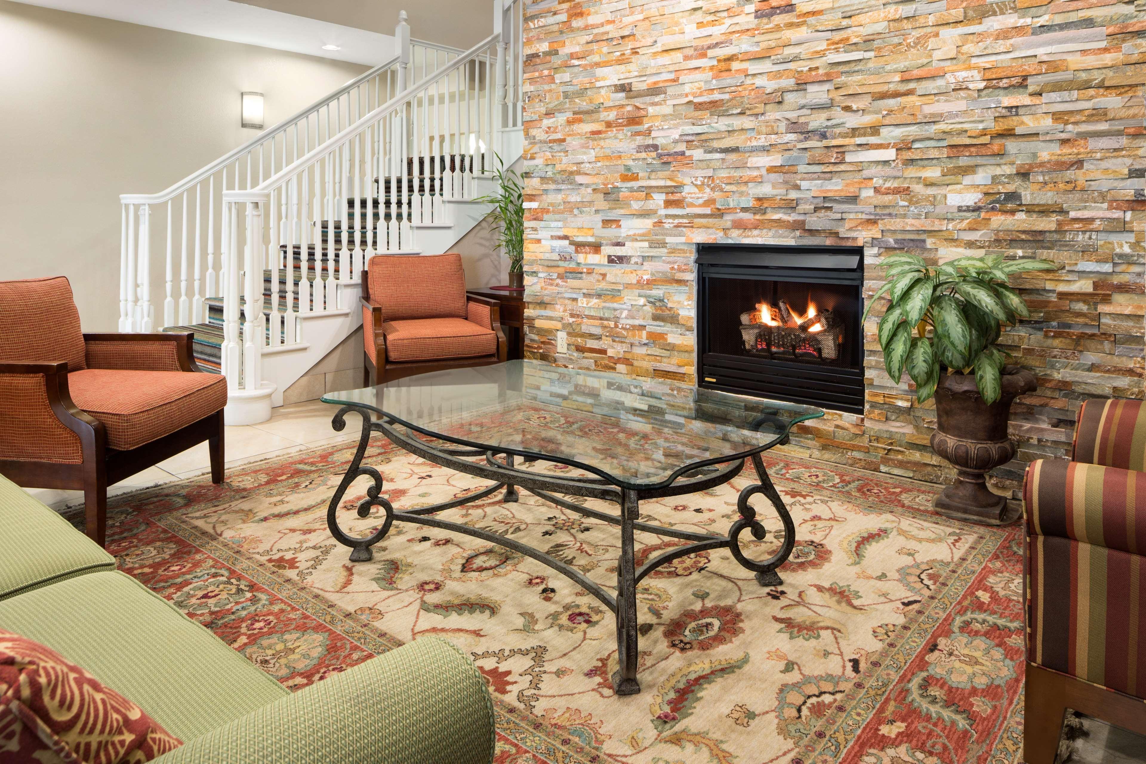 Hotel Country & By Radisson, West, Oh 3*