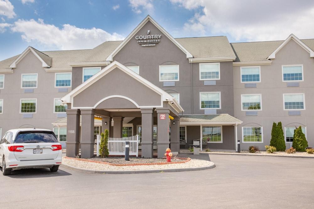 Country & By Radisson, West, Oh 3*