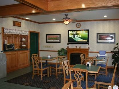 Country & By Radisson, West, Oh Hotel 3*