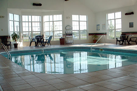 Country & By Radisson, West, Oh 3*