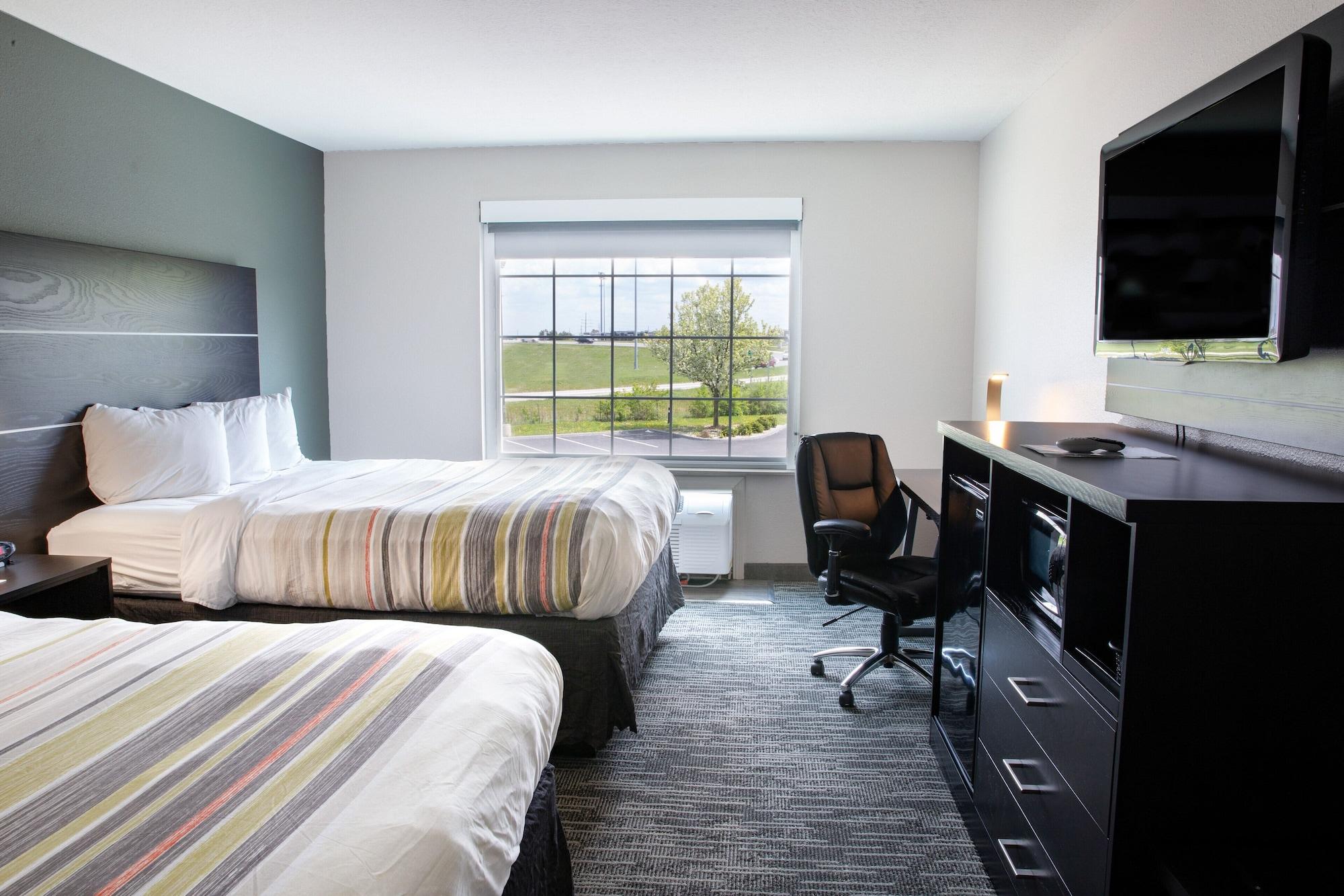 Country & By Radisson, West, Oh 3*